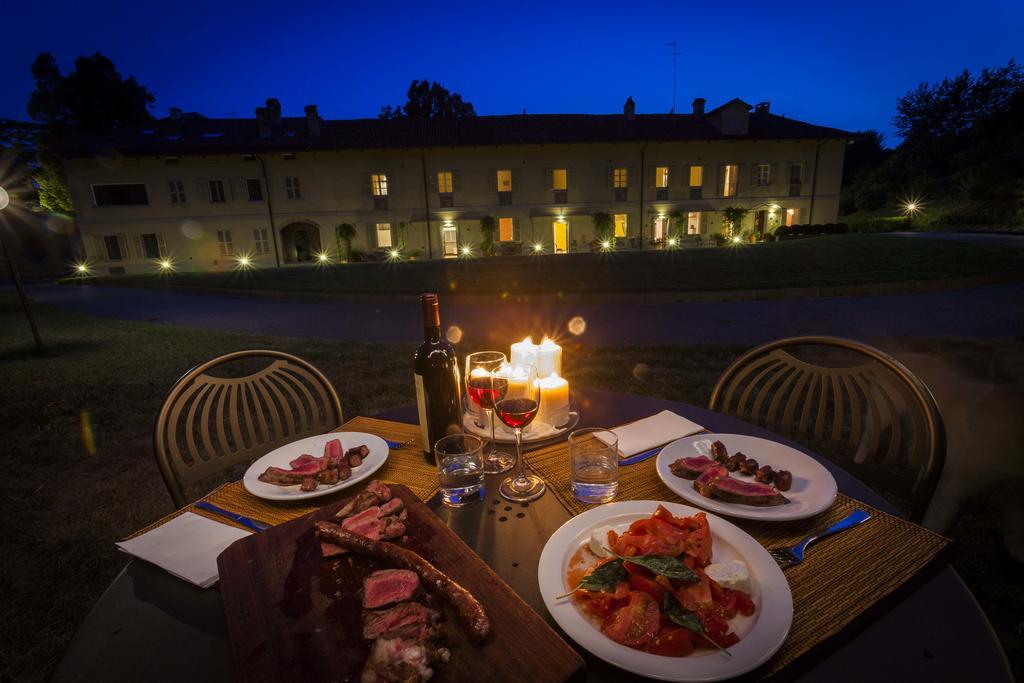 Bricco Pogliani Hotel CastellʼAlfero Екстериор снимка